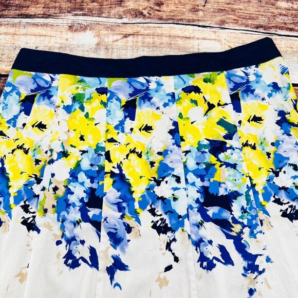 Lane‎ Bryant Pleated A-Line Skirt Women's Size 22 Plus White Blue Yellow Floral - Picture 3 of 10